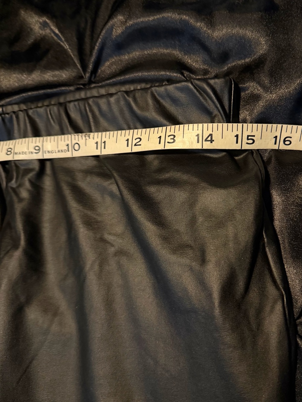 Faux Leather Capris NEW - Picture 5 of 6